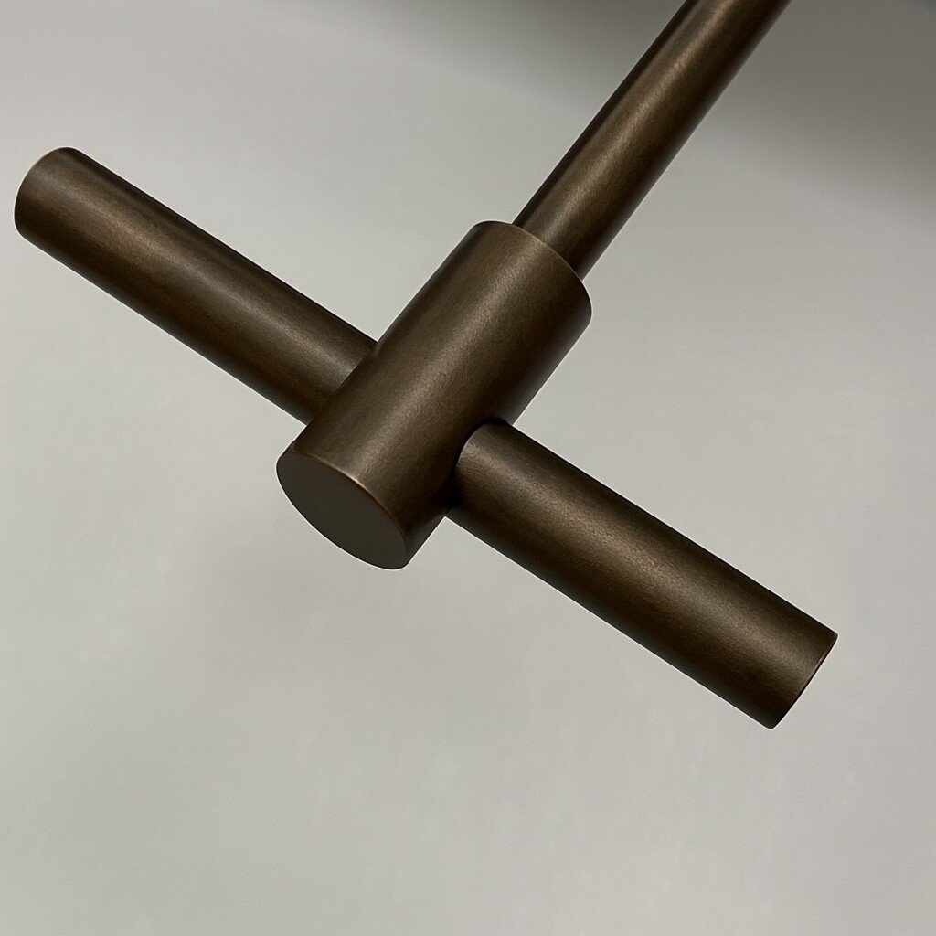Floor mounted shelving interior